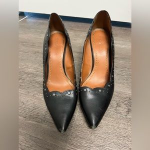Coach Pumps
